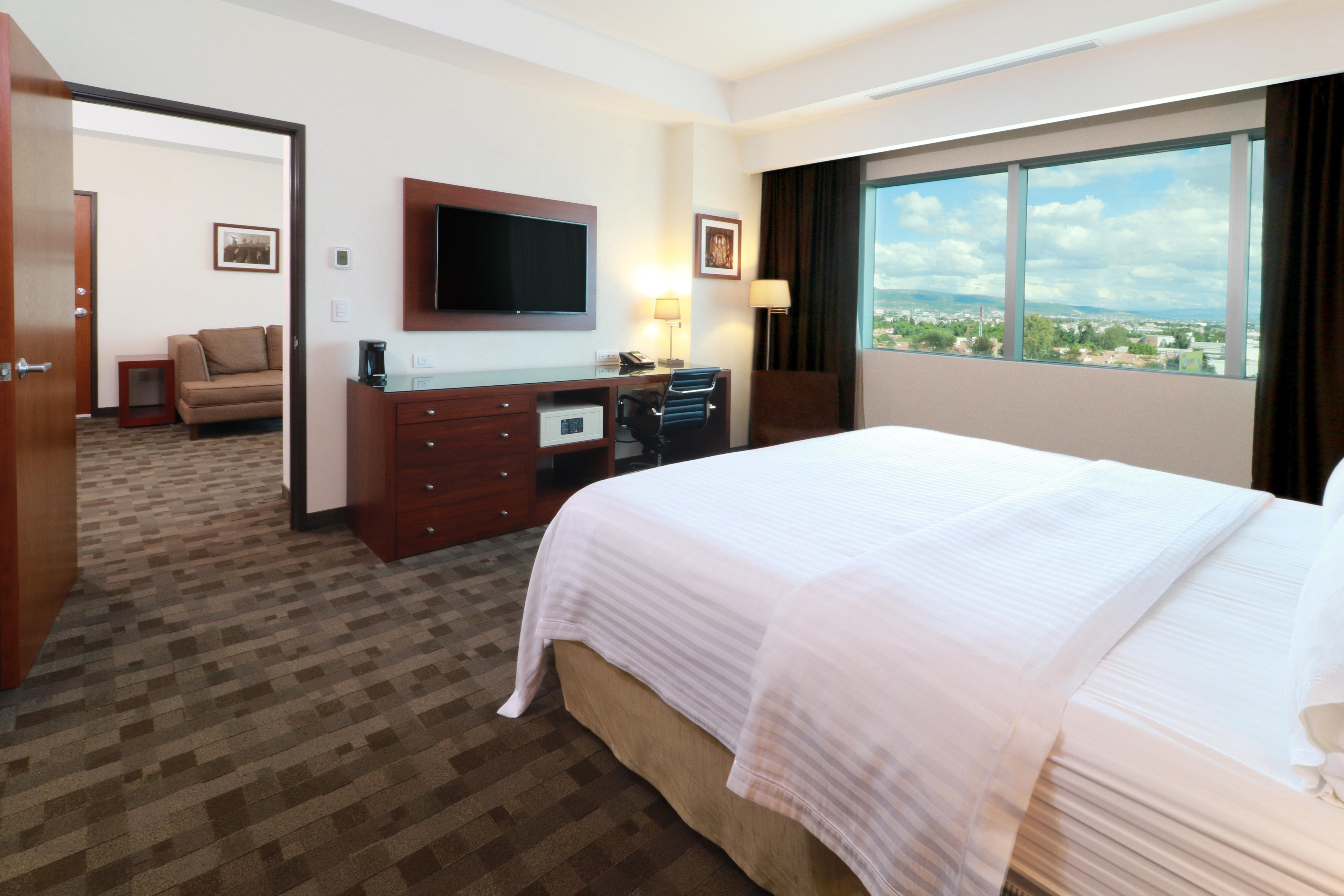 Holiday Inn & Suites Plaza Mayor By Ihg Leon Luaran gambar